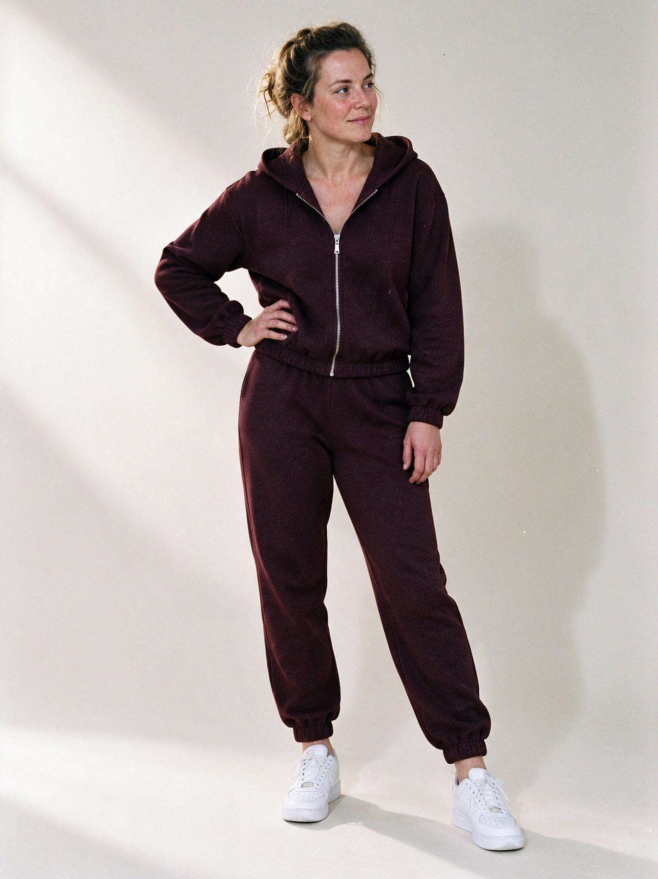The Lounge Set in Burgundy