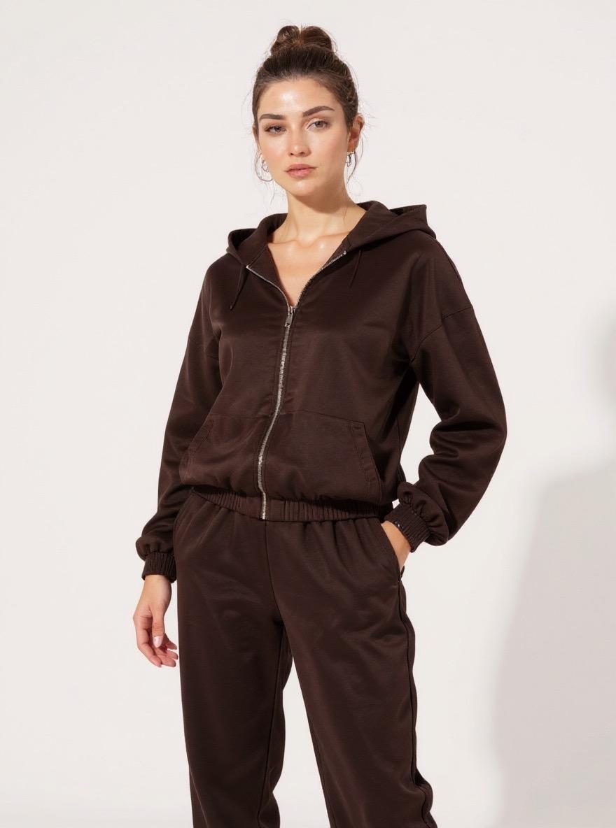 The Lounge Set in Brown